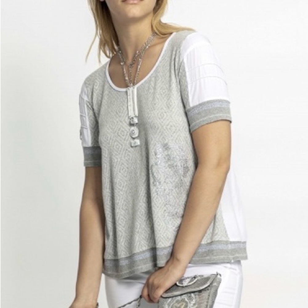 Elisa Cavaletti Gray and White Short Sleeve Top